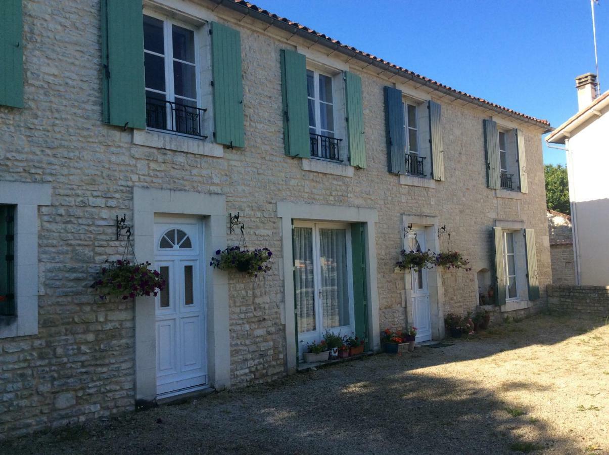 Saint-Fraigne Le Petit Bijou B&B 외부 사진