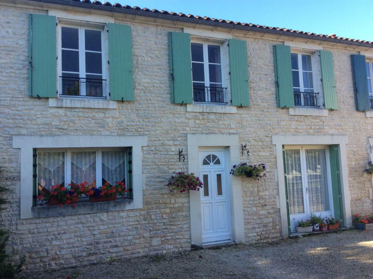Saint-Fraigne Le Petit Bijou B&B 외부 사진