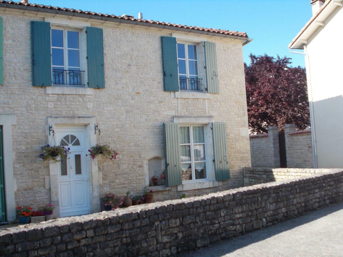 Saint-Fraigne Le Petit Bijou B&B 외부 사진